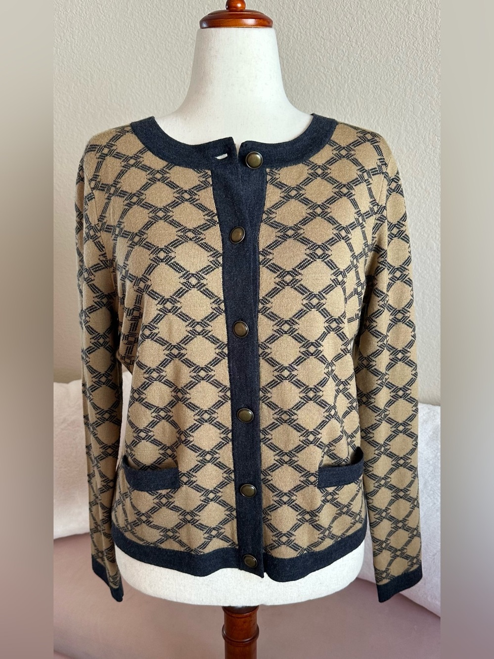 Pendleton Cardigan Sweater Women’s XL P Merino Wool Button Front Camel Geometric